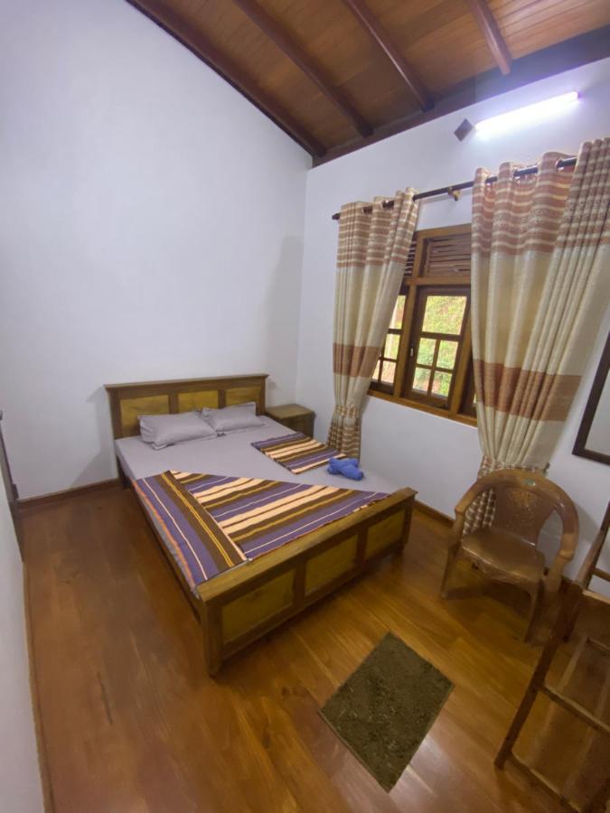 Bed and Breakfast Happy Feet Diyaluma à Koslanda Extérieur photo